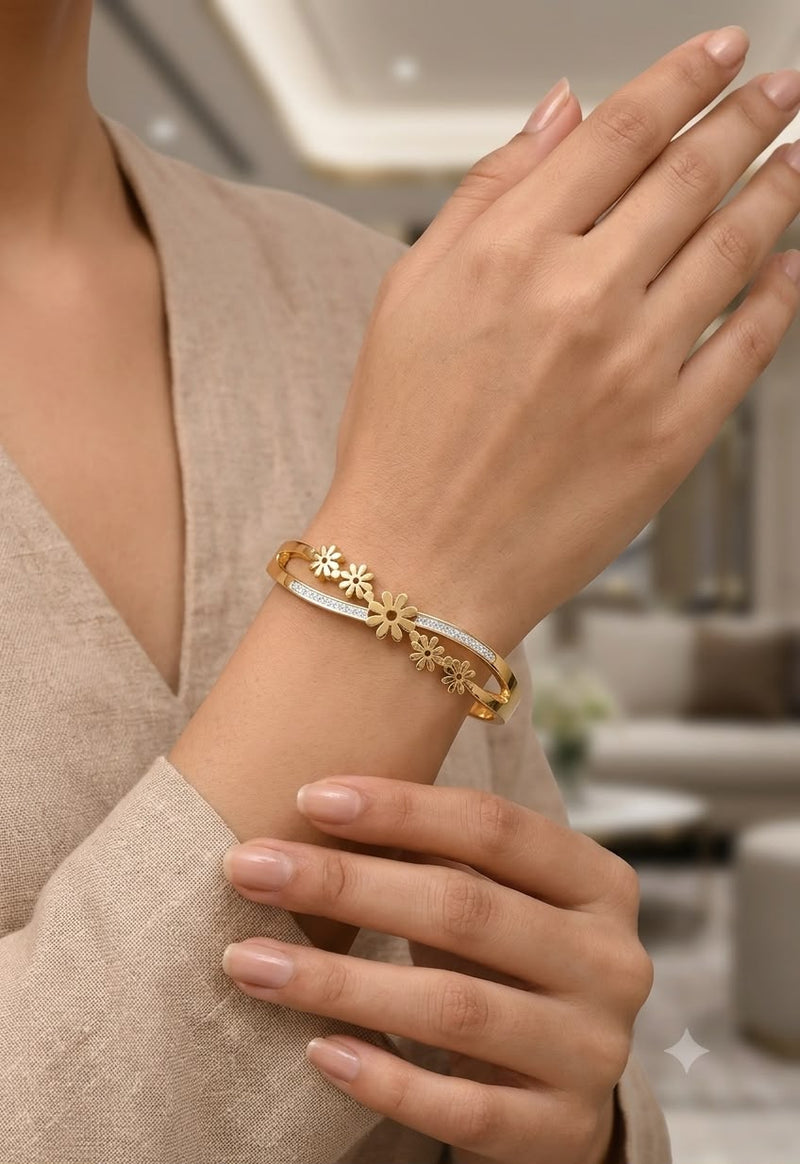 Golden Daisy Floral Bracelet